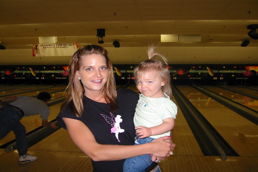 ../image/ehs-it bowling shannon and lacy.jpg